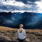 Discover 5 Travel Outfits That Are Comfortable and Also Very Chic