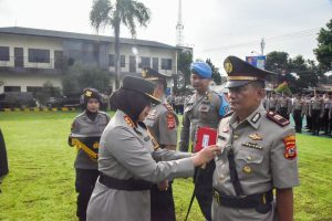 Kapolresta Cirebon Pimpin Sertijab Kapolsek Susukanlebak