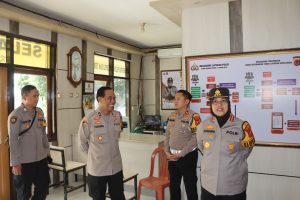 Kapolresta Cirebon Pimpin Pengecekan Polsek Susukan Lebak