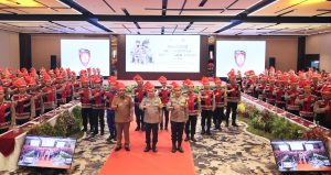 Kapolda Sulsel Hadir Bersama Kabaharkam Polri Yang Membuka Rakernis Korsabhara Baharkam Polri T.A 2024 di Makassar