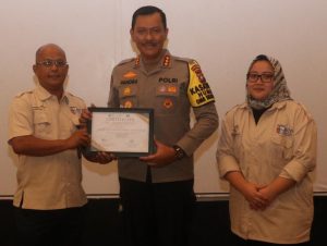 KABID HUMAS POLDA KEPRI BERIKAN KULIAH UMUM KEPADA MAHASISWA ITEBA DAN BTP