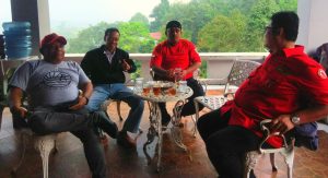 Kembang Latar DKJ, Adakan Halal Bihalal Di Villa Marisa Bogor Jawa Barat