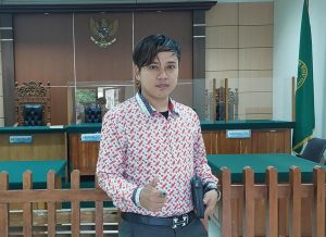 Akhirnya JPU Menuntut para Terdakwa hanya mampu dengan Dakwaan Alternatif yakni Pasal 378 KUHP Terhadap para Terdakwa