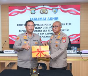 Taklimat Akhir Audit Kinerja Itwasda Polda Kepri T.A. 2024, Meliputi Aspek Perencanaan Dan Pengorganisasian.