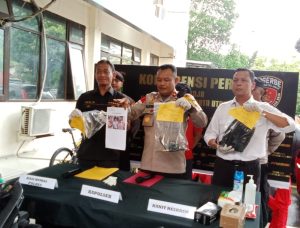 Lagi – Lagi Viral :Kapolsek Koja Press Release Ungkap Pelaku Curanmor yang Menggunakan Senpi di Cafe