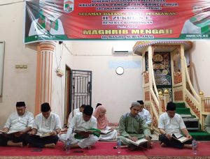 Magrib mengaji di Masjid Nurul Amal Kelurahan Pangkalan Kerinci Timuri, ini pesan Bupati Zukri