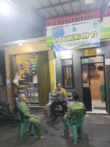 Sentuh Poskamling Bhabinkamtibmas Kampung Rawa Himbauan kepada Petugas PosKamling.