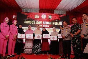 Sambut Hari Bhayangkara Ke-78 Polda Metro Jaya Gelar Bansos Dan Bedah Rumah