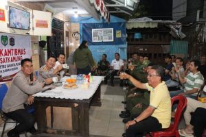Kapolres Metro Jakarta Pusat “NGOPI KAMTIBMAS” Bersama Warga