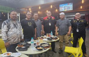 Petinggi Petinggi Feradi WPI Gelar Rapat di Kafe Labara Hotel OVAL Surabaya Jawa Timur