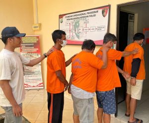 Polres Bintan Komitmen Berantas Judi, 4 Tesangka Pemain Judi Diamankan.