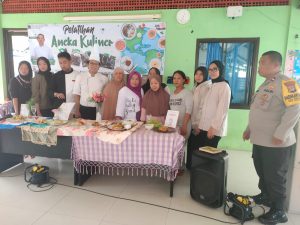 Bhabinkamtibmas Senen Monitoring Kegiatan Pelatihan Kuliner Di RPTRA Senen