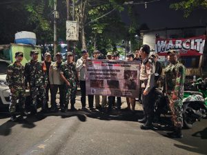 Patroli Gabungan Tiga Pilar Polsek Johar Baru Edukasi dan Sosialisasi Cegah Gangguan Kamtibmas Tawuran Warga.