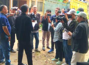 Nah Loe … Ratusan Pegawai Bea Cukai Menggeruduk Komplek Beacukai Di Jalan S Parman Kav 98 Slipi Jakarta Barat