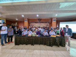 Rapat Pleno Terbuka Rekapitulasi DPHP Kelurahan Galur Pemilihan Gubernur Dan Wakil Gubenur Provinsi DKI Jakarta Tahun 2024