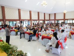 Jumat Berkah, Polres Metro Bekasi Santuni Anak Yatim dan Piatu
