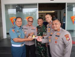 Kapolres Metro Jakarta Utara Bersama Dandim 0502 Jakarta Utara,Ucapkan Selamat Ulang Tahun kepada Danpuspomal.