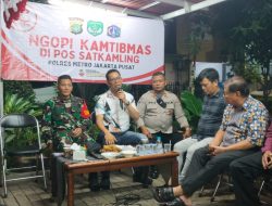 Ngopi Kamtibmas Polsek Johar Baru Bareng Warga di Pos Sekretariat RW 05 Tanah Tinggi
