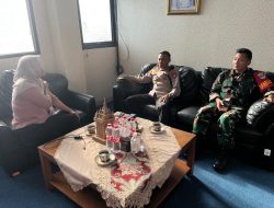 Kapolsek Johar Baru Bersama Danramil 08 Johar Baru Kunjungan dan Silaturahmi Kantor Kecamatan Johar Baru.