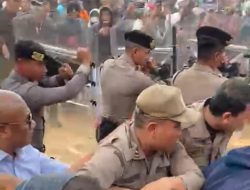 Demo Bertema Indonesia Darurat, Ribuan Massa Geruduk Gedung DPR RI Senayan