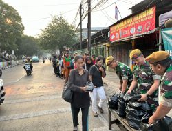 Prajurit Batalyon Arhanud 6/BAY Kembali Gelar Jumat Berbagi Kepada masyarakat yang membutuhkan.