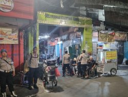 Patroli Kerawanan Malam Hari Polsek Johar Baru di Titik-titik Rawan Tawuran dan Bubarkan Anak-anak Remaja yang Nongkrong-nongkrong.