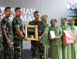 Acara Tradisi Lepas Sambut Komandan Resimen 1/Faletehan Dan Kolonel Arh Choirul Huda,M,I.Pol,M,Han Kepada Letnan Kolonel Arh Tamaji S.sos,M,I,Pol.