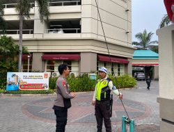 Patroli Sore Hari 1052 Samapta Polsek Metro Tanah Abang Dan Sambangi Security Apartemen Somerset