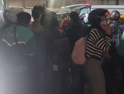 Pemotor VS Bus Transjakarta, Korban Dilarikan Ke Rumah Sakit