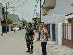 Bhabinkamtibmas dan Babinsa Kelurahan Kampung Rawa Patroli dan Pemantauan Kewilayahan.