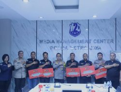 Bidhumas Polda Metro Gelar Latkatpuan Dan Beri Penghargaan 5 Personel Berprestasi