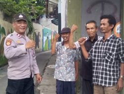 Kapolsubsektor Galur Melaksanakan Kegiatan Patroli Dialogis Dan Sambang Warga RW 04