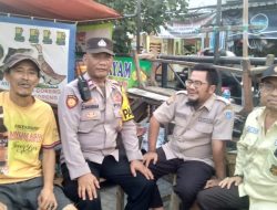Sambang Wilayah Ke Pasar Gembrong Bhabinkamtibmas Kelurahan Galur Berikan Imbauan Petugas Security.