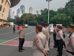 Kapolsek Metro Menteng Pimpin Apel Pengamanan Pertandingan Sepak Bola Di Gelora Bung Karno