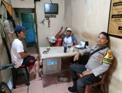 Bhabinkamtibmas Kelurahan Gunung Sahari Utara Sambang Pos Kamling RW. 05