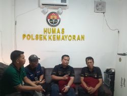 Live Media Sosial Kasi Humas Polsek Kemayoran Edukasi Kamtibmas Dan Interaksi Langsung Dengan Nitizen