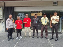 Patroli Sambang Bhabinkamtibmas Kelurahan Pasar Baru Silaturahmi dan Dengar Aspirasi Warga