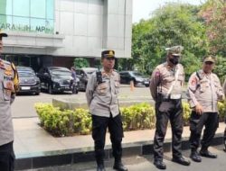 Kapolsek Cempaka Putih Pimpin Apel Persiapan Pengamanan Unjuk Rasa Di Kantor BPJS