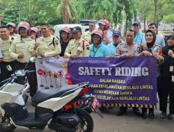 Sambangi Pedagang Pasar Bhabinkamtibmas Rawasari Ajak Tetap Jaga Kerukunan Jelang Pilkada DKI Jakarta