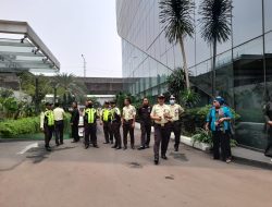 Priceliyah Lilian Anak Pemilik CV.NCU Nasabah Bank Muamalat kota Kendari Bersama Kuasa Hukum Sunarty SH,MH Datangin Kantor Pusat Bank Muamalat.