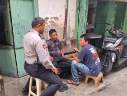 Panit Sabhara Polsek Sawah Besar Melaksanakan Patroli Dialogis Di Pemukiman