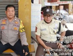Patroli Wilayah Sore Hari dan Sambang Bhabinkamtibmas Tanah Tinggi Berikan Imbauan Petugas Security.