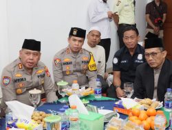 Kapolres Metro Jakut dalam Rangka Jumat Curhat dan Jumat Keliling di Kelapa Gading