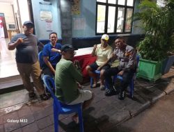 Menjelang Pilkada Kapolsubsektor Kayu Awet Sambang Pos RW Interaksi dan Komunikasi Sosial Dengan Pengurus RW 01 Dan Warga.