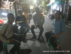 Bhabinkamtibmas Kelurahan Galur Patroli Tengah Malam Ke Pemukiman Cegah Gangguan Kamtibmas