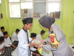 Polresta Cirebon Bagikan Ribuan Paket Makanan Sehat Gratis Kepada Santri
