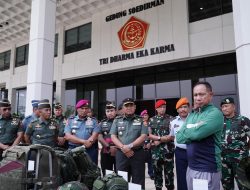 Panglima TNI Tinjau Gelar Bekal Kaporlap dan Kapsatlap Satgas Opsdagri Tahun 2025