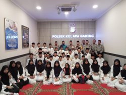 Polsek Kelapa Gading Gelar Kegiatan Pengajian Mingguan dan Bagikan Santunan Anak Yatim Piatu