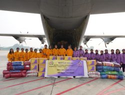 Ketum DP Serahkan Bansos Untuk Masyarakat Terdampak Erupsi Gunung Lewotobi Laki-Laki di NTT