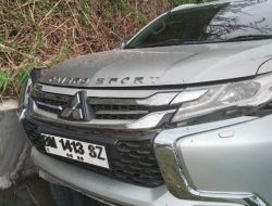 Mobil Camat Bandar Petalangan Masuk Parit, Diduga Hendak Konsolidasi Paslon 02